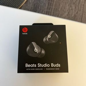 Beats by Dre Noise Cancelling Earbuds